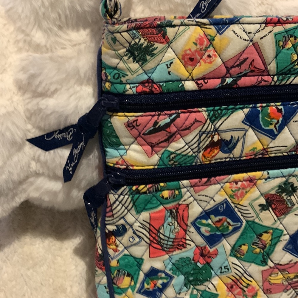 Vera Bradley Cuban Stamps Crossbody EUC! - Picture 4 of 9